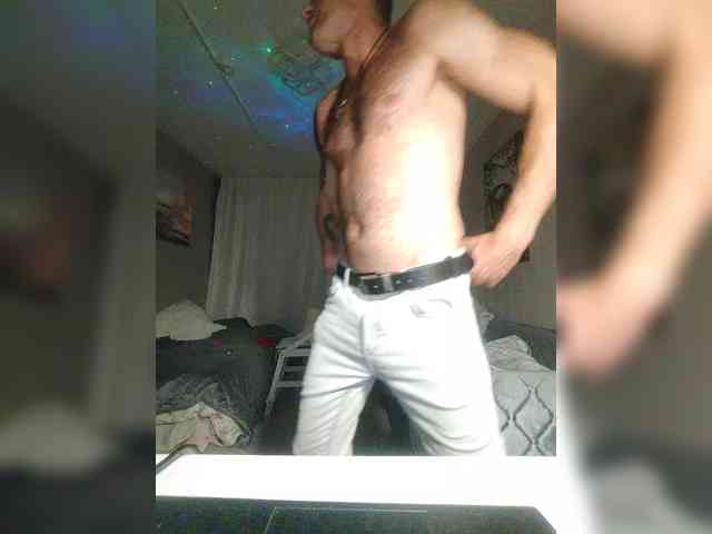 Aleksatop (28, White Live Couple) performing squirt.
